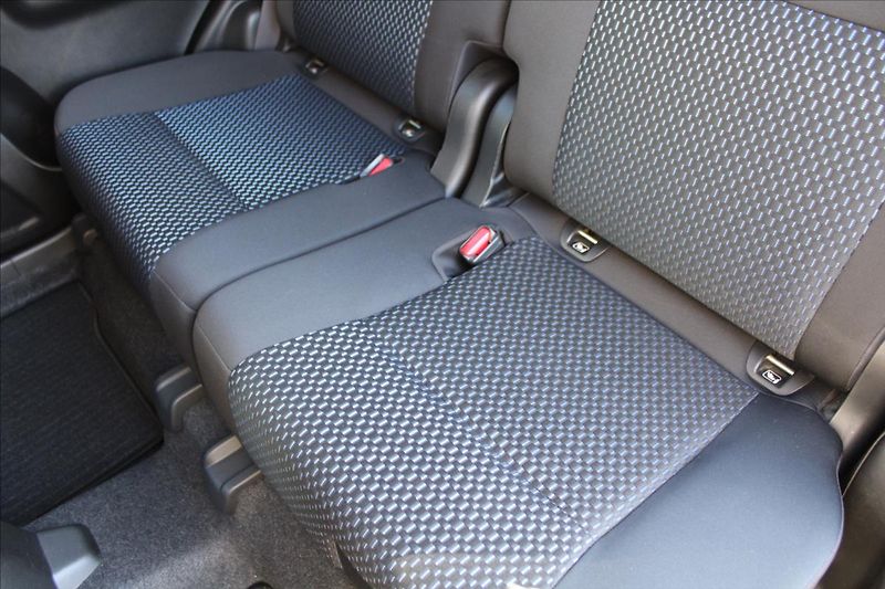 Suzuki Ignis 1,2 i  4x4,COMFORT,VÝHŘEVY - fotka 22 z 31