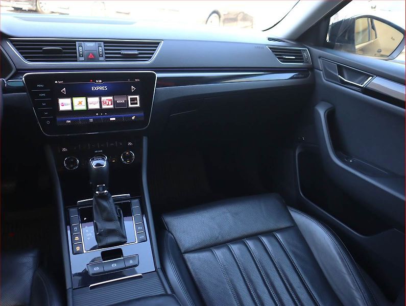 Škoda Superb (2017) 2.0 TDI, Automat, Kůže, Navi - fotka 8 z 24