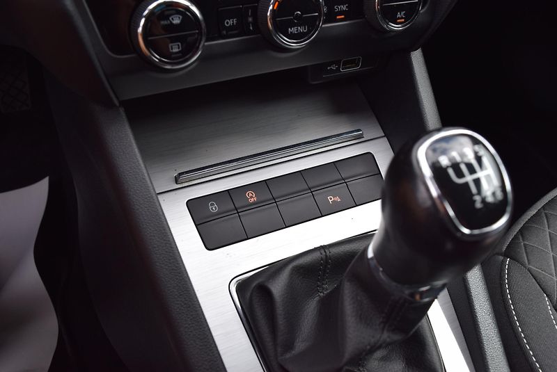 Škoda Octavia (2018) 1.4TSI 110kw ED. DRIVE TAŽ APP - fotka 21 z 43