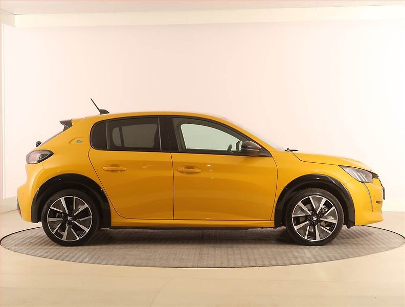 Peugeot 208 (2020) 50 kWh, SoH 84%, Automat - fotka 6 z 26