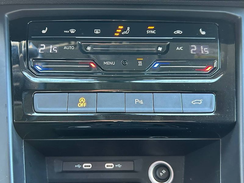 Volkswagen Touran (2023) 2.0 TDI 110kW DSG LED - fotka 30 z 35