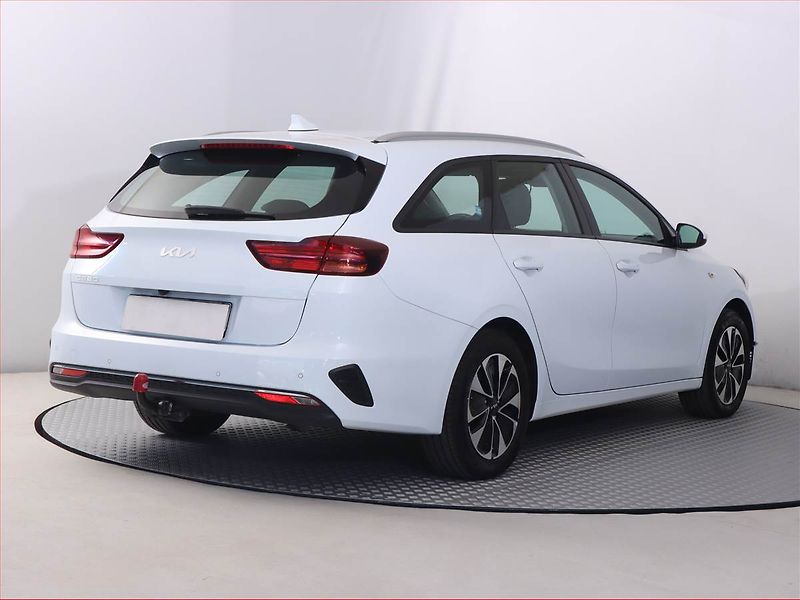 Kia Ceed (2024) Spin 1.5 T-GDI - fotka 5 z 23