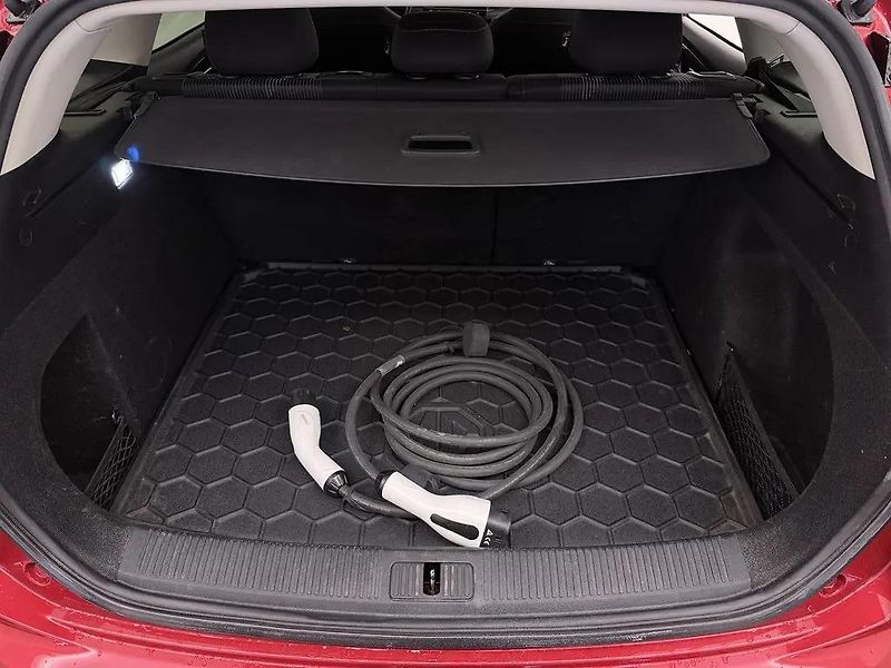 MG MG5 EV 115kW Long Range 61kWh DPH  - fotka 11 z 13