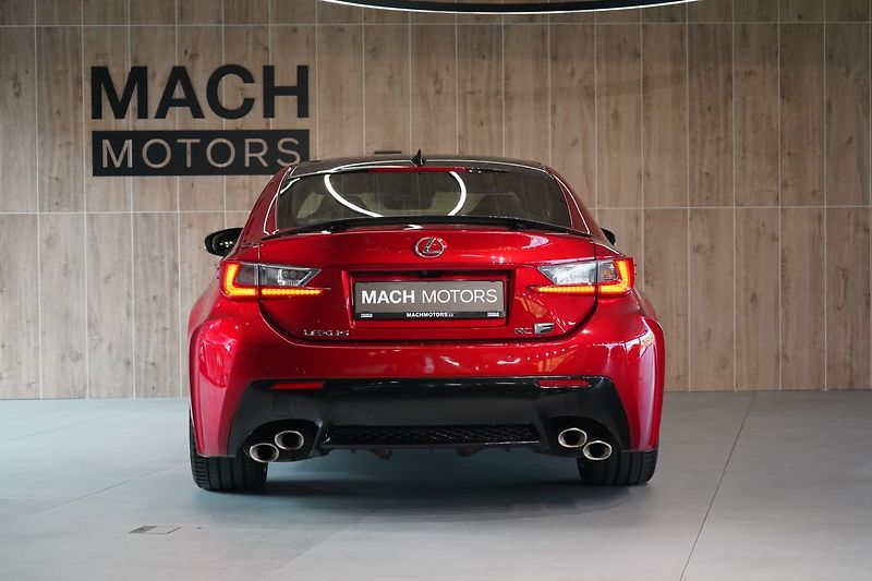 Lexus RC F - fotka 16 z 40