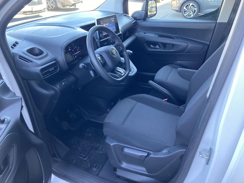 Toyota ProAce City ACTIVE CREWCAB 1.5 D-4D 96 kW - fotka 10 z 19
