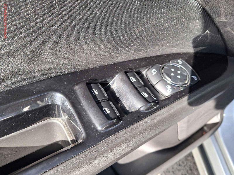 Ford Mondeo (2017) 2.0 TDCi, Titanium, AT, +kola - fotka 13 z 19