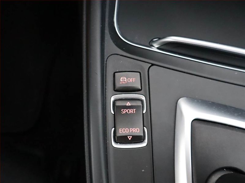 BMW Řada 3 (2017) 320 d xDrive, 4X4, Automat - fotka 20 z 20