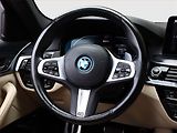 BMW Řada 5 (2022) M Sport 530e - náhled 14