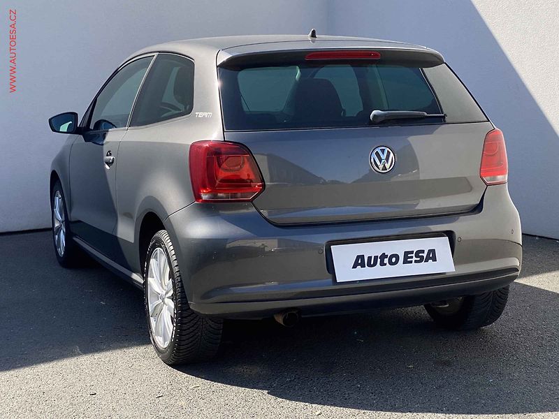 Volkswagen Polo (2010) 1.4 i, Team - fotka 6 z 18