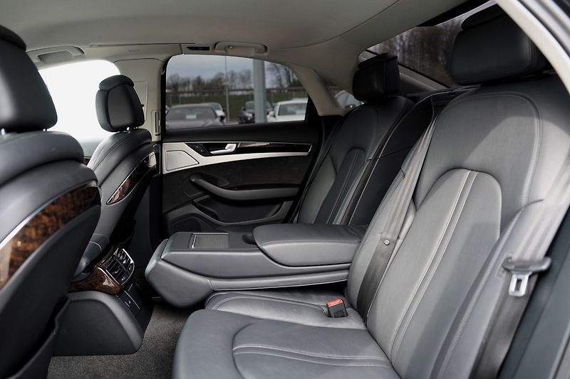 Audi A8 3.0 TFSI Quattro/Tiptr./290 PS - fotka 19 z 50