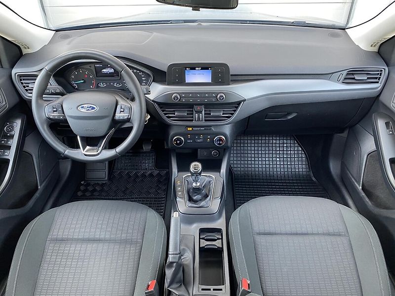 Ford Focus 1,0 EcoBoost 92 kW - fotka 12 z 25