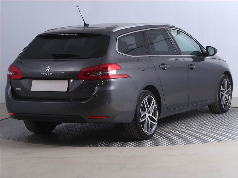 Peugeot 308 (2016) 2.0 BlueHDi, Navi, Tempomat - fotka 5 z 23