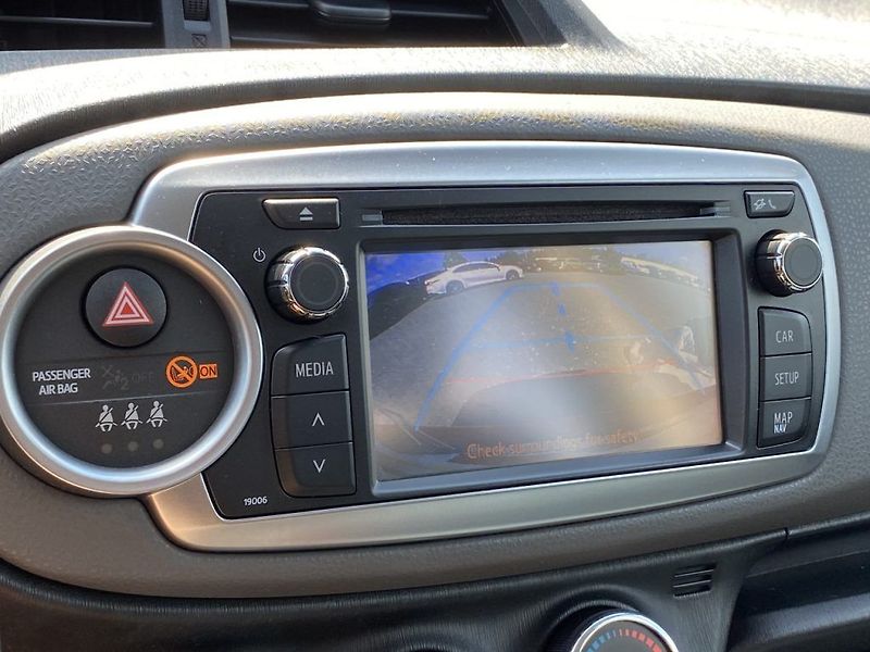 Toyota Yaris 1.0i,ČR-1.maj,Active,nová STK - fotka 19 z 25