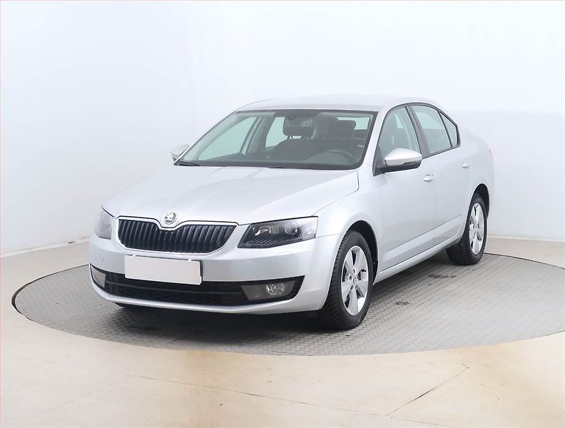 Škoda Octavia (2014) Elegance 2.0 TDI, Xenony - fotka 2 z 14