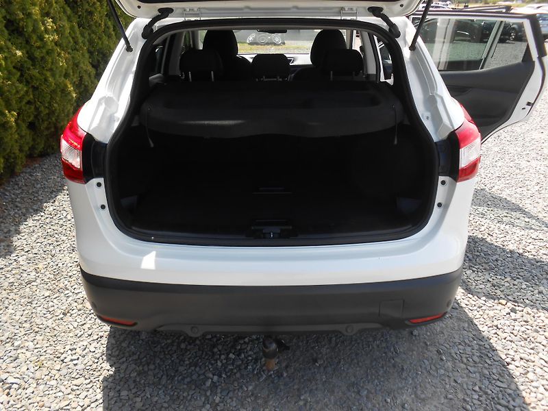 Nissan Qashqai 1.5DCi,LED,KAMERA,PANORAMA - fotka 23 z 49