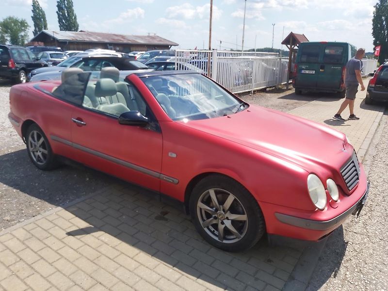 Mercedes-Benz CLK (1998)  320, 160 KW - fotka 24 z 41