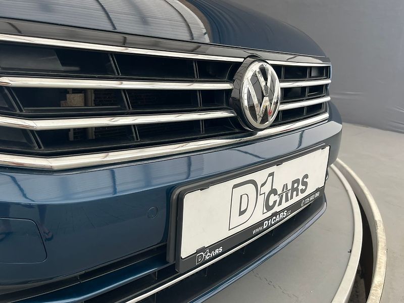 Volkswagen Passat 2.0 TDi LED SVĚTLA, rezervace - fotka 80 z 96