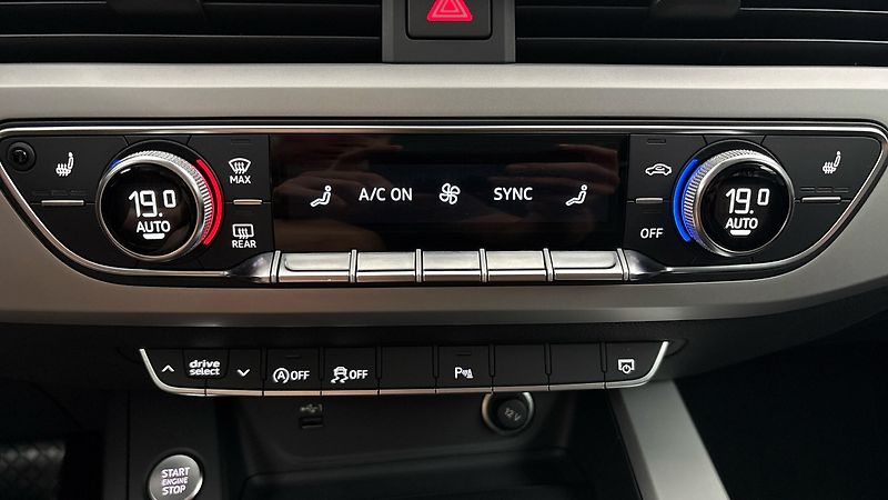 Audi A4 2.0 35TFSI S Tronic Avant - fotka 13 z 26