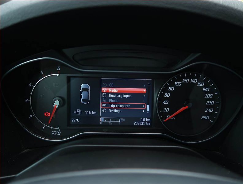 Ford S-MAX (2012) 2.0 TDCi, 7 míst, Navi - fotka 11 z 21
