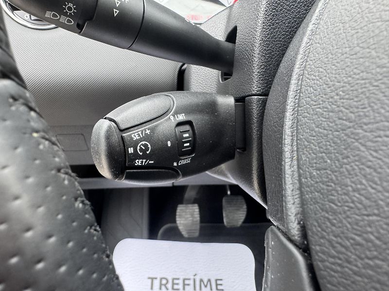 Peugeot 308 1.6-16V,SW,rezervace - fotka 34 z 54