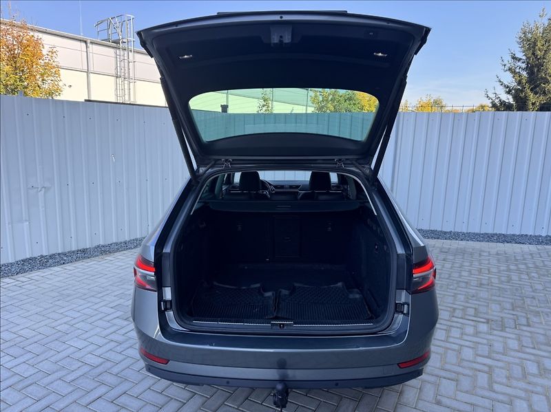 Škoda Superb 2,0 TDI DSG STYLE 1.maj. ČR - fotka 13 z 50