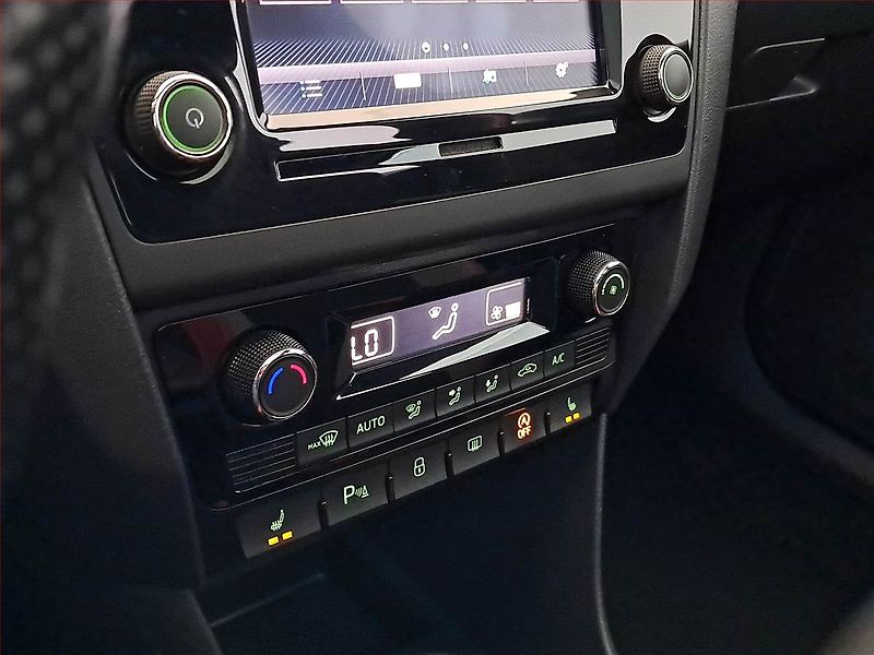 Škoda Rapid (2019) Monte Carlo 1.0 TSI, Bi-Xenony - fotka 17 z 20
