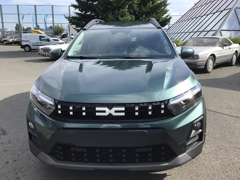 Dacia Jogger (2026) MAXIMÁLNÍ MOŽNÁ VÝBAVA 7 AKCE - fotka 4 z 12