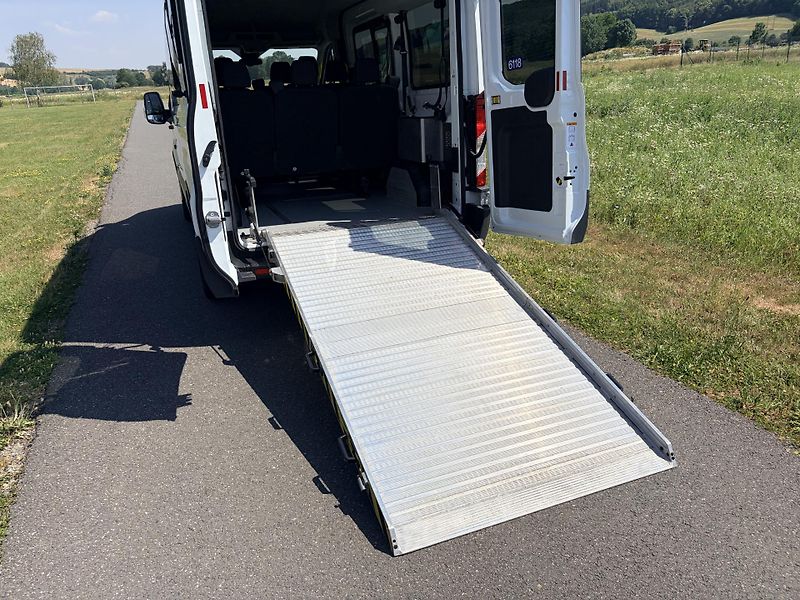 Ford Transit 2.0TDCI 96KW L2H2 9 MÍST - fotka 34 z 44
