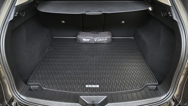 Mazda CX-5 (2026) 2.5 AWD Homura ČERNÁ KŮŽE - fotka 9 z 15