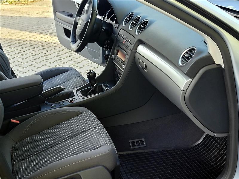 Seat Exeo 1,8 T Style *SERV.KN.+ ROZVODY - fotka 24 z 39