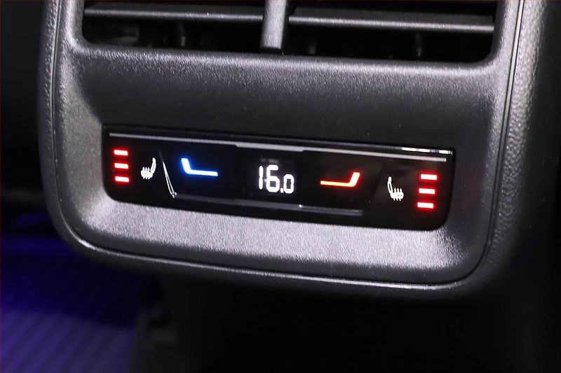 Škoda Superb (2024) Laurin&Klement 2.0 TDI - fotka 10 z 22