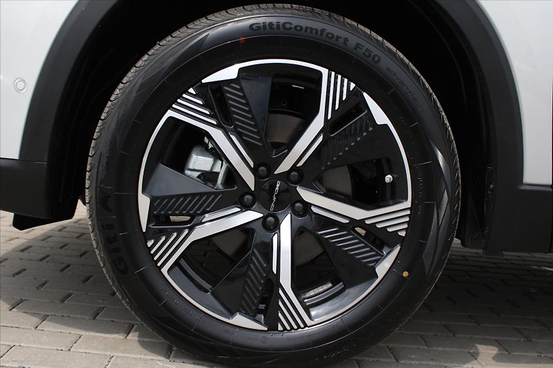 BAIC X7 1.5T 130kW A/T LED PANORAMA - fotka 9 z 29