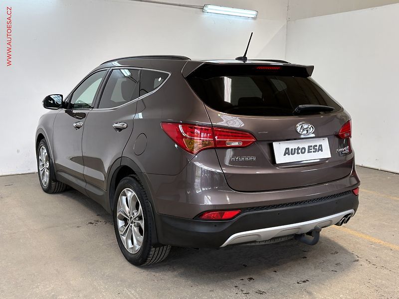 Hyundai Santa Fe (2015) 2.2CRDi 4x4, ČR, AT - fotka 6 z 20