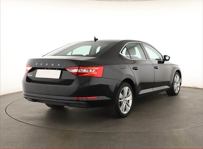 Škoda Superb (2020) Style 2.0 TDI, Automat, ČR - fotka 5 z 19
