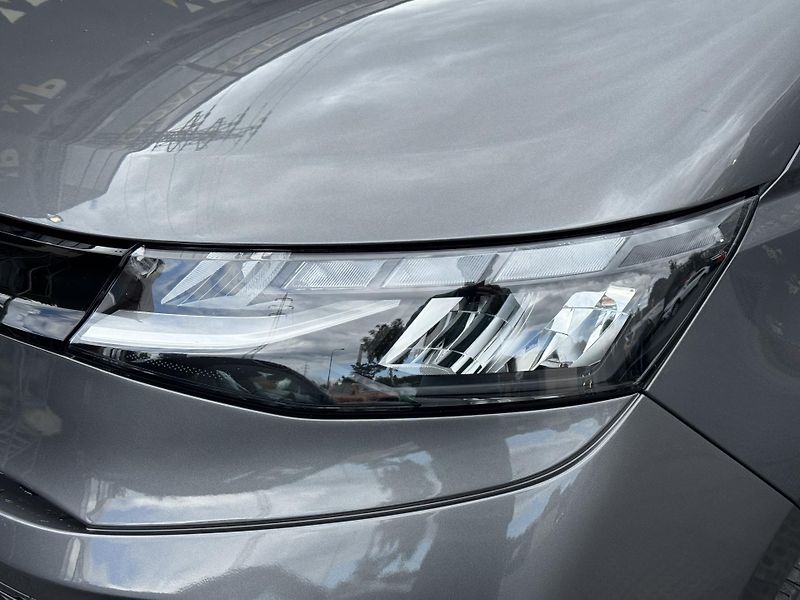 Volkswagen Multivan (2022) T7 2.0TDi Style+, 1.MAJ, DPH   - fotka 40 z 48