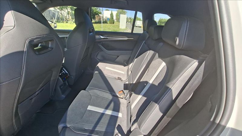 Škoda Kodiaq 2,0 TDi 142 Kw 4x4 Sportline - fotka 11 z 27