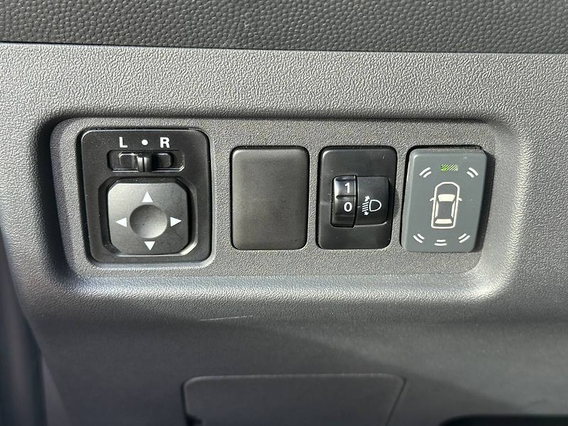 Mitsubishi Space Star (2025) 1.2 MIVEC 52 kW Invite CVT - fotka 17 z 22