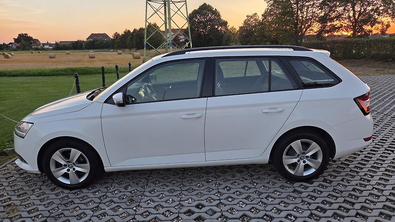Škoda Fabia (2021) 1.0 TSI 70 kW Ambition, CZ,DPH - fotka 5 z 23