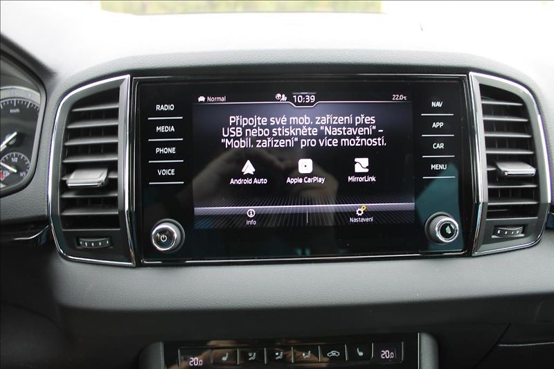 Škoda Karoq 2,0 TDi  DPH, ČR, SERVISKA - fotka 20 z 33