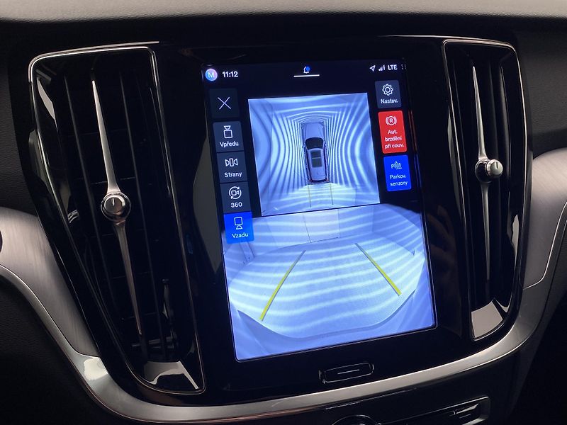 Volvo V60 T6 AWD RECHARGE CORE REZERVACE - fotka 54 z 56