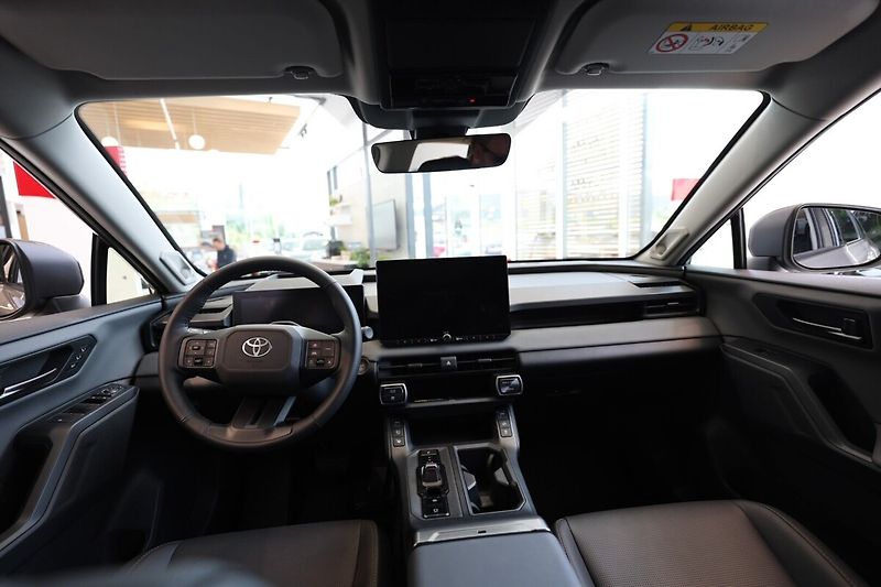 Toyota RAV4 EXECUTIVE AWD  SKLAD - fotka 13 z 20