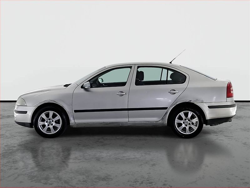 Škoda Octavia (2005) 2.0 TDI, nová STK, Tažné - fotka 3 z 15