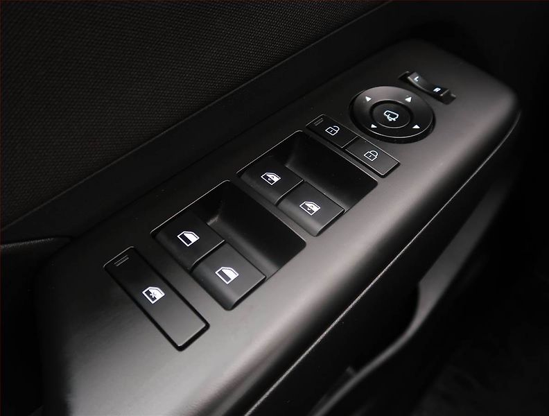 Hyundai Kona (2024) Smart 1.0 T-GDI - fotka 18 z 21