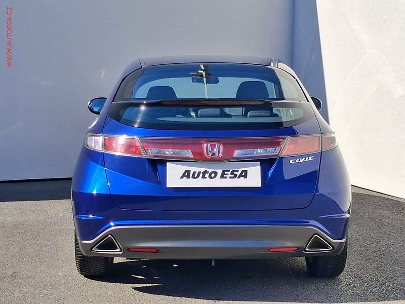 Honda Civic (2008) 1.4 i-VTEC, ČR, AC, tempo - fotka 5 z 16