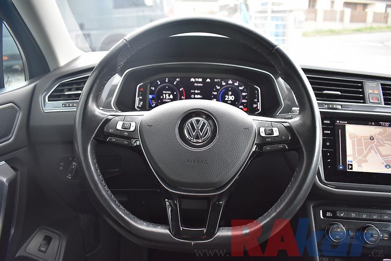 Volkswagen Tiguan Allspace (2021) Highline 2,0 TSI 4Motion,7míst - fotka 19 z 33