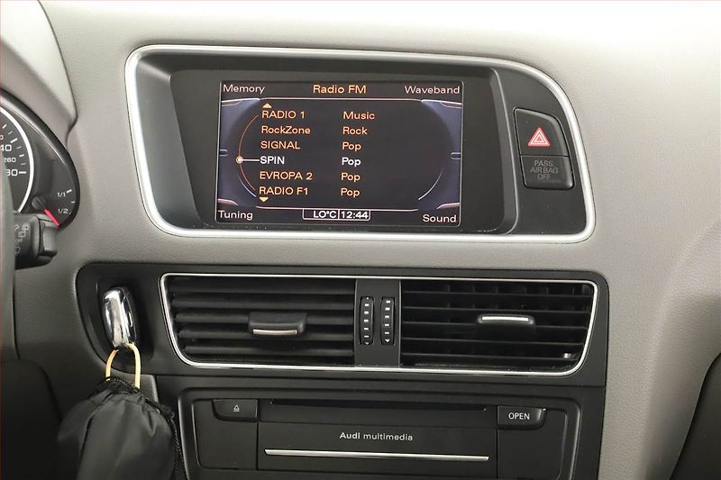 Audi Q5 (2011) 2.0 TDI, 4X4, Automat - fotka 14 z 19