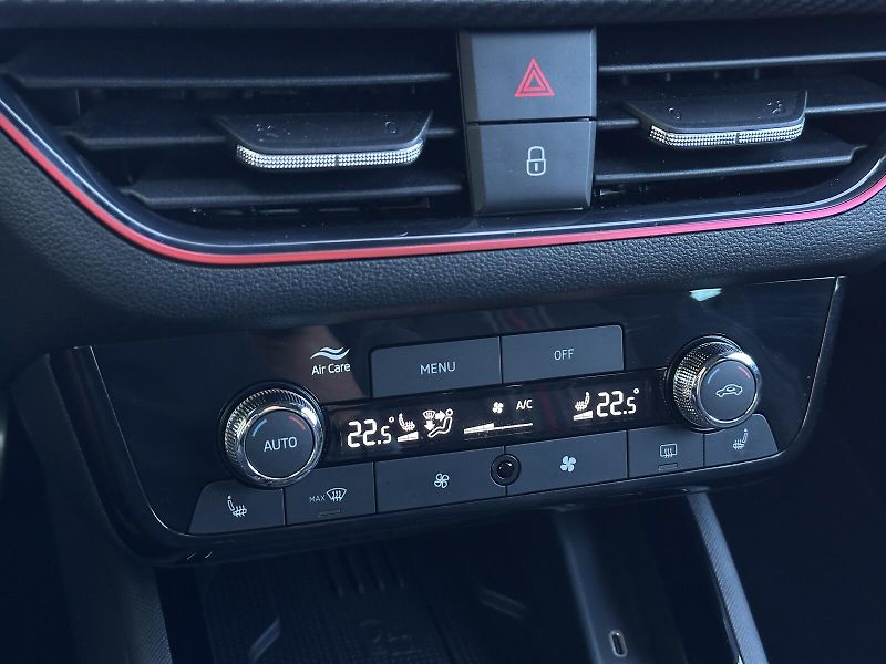 Škoda Scala 1.5TSi Monte Carlo 150PS NAVI - fotka 28 z 56