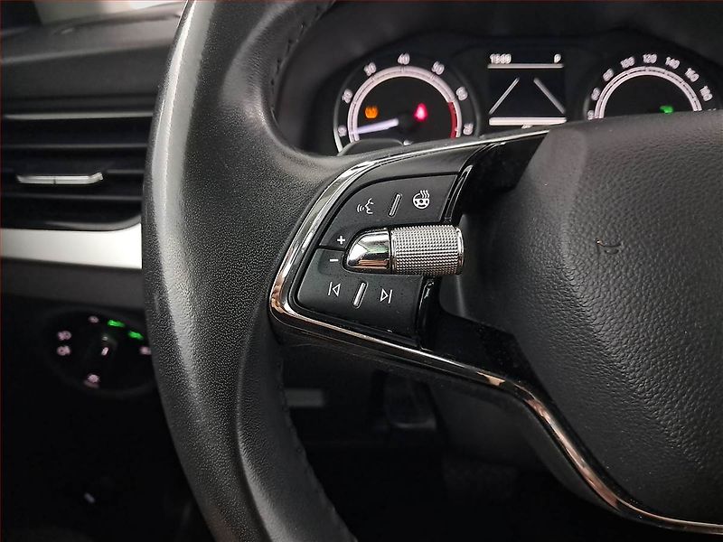 Škoda Kamiq (2021) Style 1.5 TSI - fotka 16 z 30