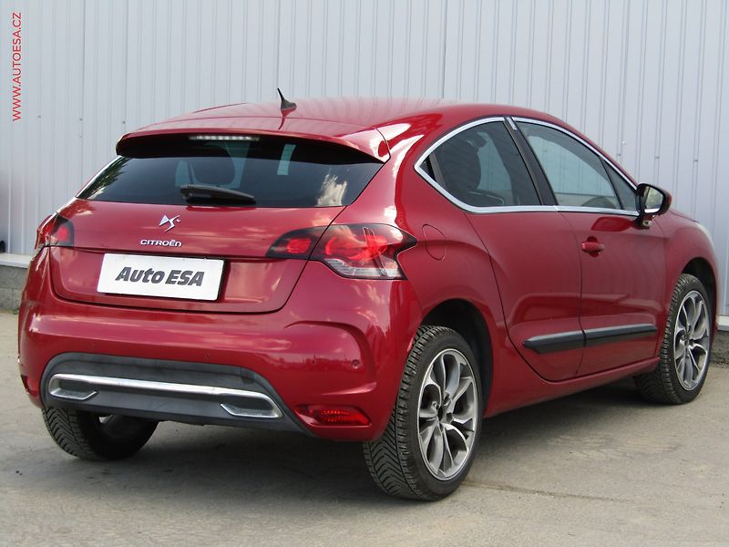 DS Automobiles DS4 (2012) 2.0 HDi, Navi, kůže - fotka 4 z 20