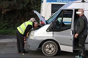 Do jihočeského měření emisí a kontrol u hotelu Sloup na silnici I/3 (bývalá E55) se zapojili policisté krajské dopravní policie, z dálničního oddělení Borek a táborští dopraváci. Vozidla se řidiči naváděli také z blízké dálnice D3.